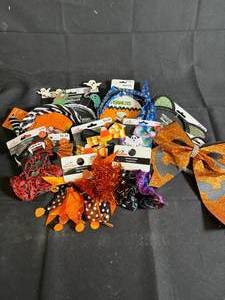lot 42 image: Assorted Halloween Themed Hair Accessory Variety Pack - Set of 11