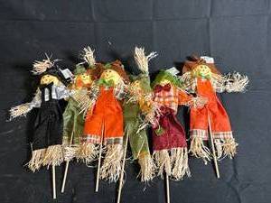 lot 149 image: Harvest Scarecrow Variety Pack - 6-Pack