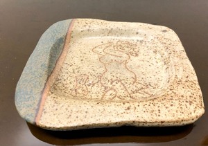 lot 9 image: Mid Century Figural Nude Art Pottery Tray