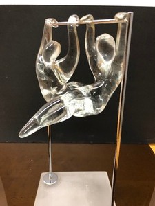 lot 15 image: Fantastic Large Renata Anatra Murano Glass Dual Figural Gymnast Sculpture