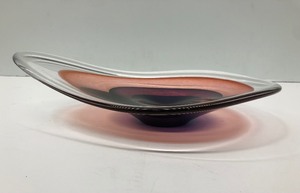 lot 23 image: Brand New Art Glass Centerpiece Saturn Bowl by Ian Hankey for Teign Valley Glass Studios