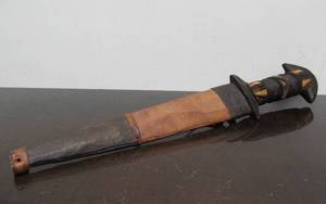 lot 72 image: Old Vintage African Tribal Dagger wSheath