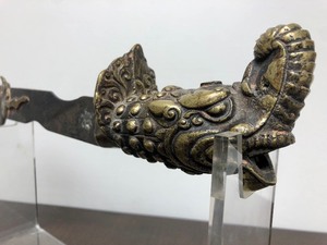 lot 111 image: Antique Tibetan Tantrik Bronze Ritual Dagger