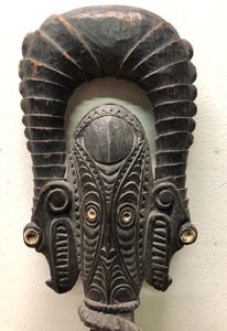 lot 130 image: Excellent Vintage Carved Wood Sepik River Papua New Guinea Staff wCrocodiles