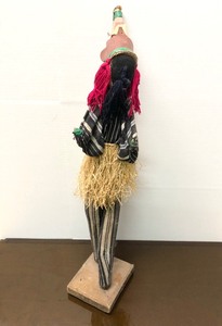 lot 156 image: Large Vintage African Zimbabwe Witch Doctor Figure