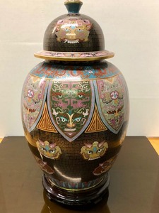 lot 164 image: Exceptional Large Vintage Chinese Cloisonne Brass Urn