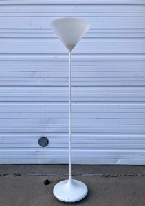 lot 167 image: Mid Century 1960s era Tulip Floor Lamp wWhite Glass Shade