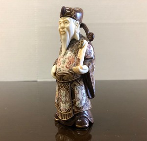 lot 172 image: Signed Vintage Chinese Genuine Bone & Inlaid Wood Figural Carving #5