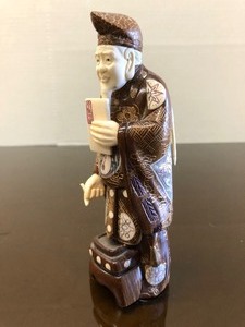 lot 173 image: Signed Vintage Chinese Genuine Bone & Inlaid Wood Figural Carving #6