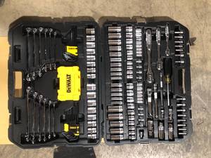 lot 49 image: DEWALT 14 in., 38 in. and  in. Drive Polished Chrome Mechanics Tool Set (168-Piece)  Customer Returns See Pictures