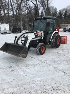lot 1 image: Bobcat 2010  CT 445 Tractor with Cab, Loader, Snowblower and Mower.