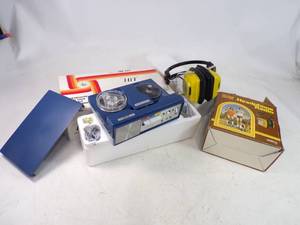 lot 6 image: Vintage 1970s Electronics Lot  Great Condition in Boxes