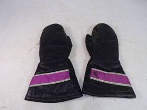 lot 23 image: Vintage Artic Cat Kebek Mfg. Snowmobile Gloves