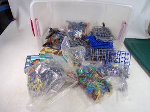 lot 29 image: Fantastic Lot of Army Men, Cowboys & Indians, and other Miniature Figures  Tub Included