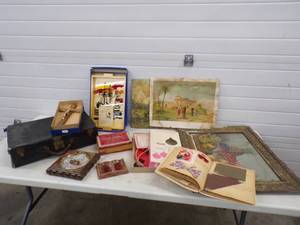 lot 92 image: Nice Collection of Dcor with Red Wing Ash Tray