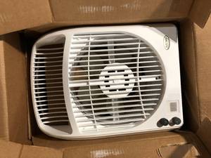 lot 37 image: AIRCARE 6 Gallon Cool Mist Evaporative Tower Humidifier for Large Rooms (Greater than 1000 sq. ft.), White Customer Returns See Pictures