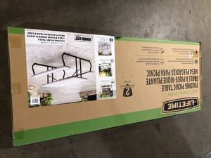 lot 1 image: Liofetime Folding Picnic Table Customer Returns See Pictures