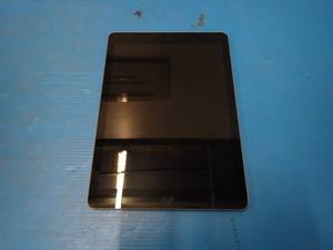 Apple&nbspiPad (6th generation) A1893  32GB of storage  WIFI only  Includes charging cable