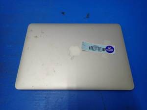 Apple&nbspMacBookPro11,1 A1502 MGX72LLA &nbspINTEL(R) CORE(TM) I5-4278U CPU  2.60GHZ  8GB DDR3L SDRAM  121GB SSD  13 screen with 2560 x 1600 Resolution  Includes IOS and charging cable &nbspAnti-Glare peeling and Key marks