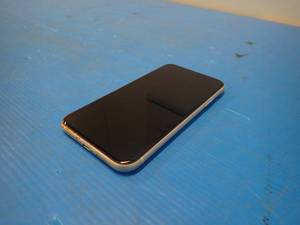 Apple&nbspIphone Xr A1984  64GB of storage  Cellular Carrier Unlocked  Includes Charging Cable