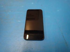 Apple&nbspIphone Xr A1984  64GB of Storage  Cellular Carrier Unlocked  Includes Charging Cable