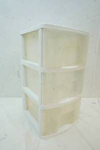 lot 14 image: 3 Tier White Storage Container