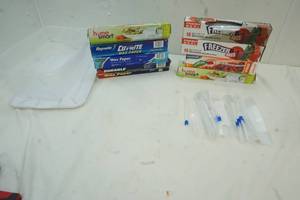 lot 20 image: Variety of Kitchen food savers