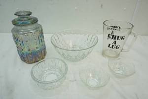 lot 23 image: Variety of Glassware
