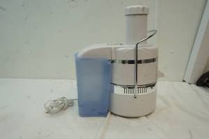 lot 39 image: Jack LaLannes Power Juicer