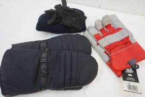 lot 114 image: Glove lot