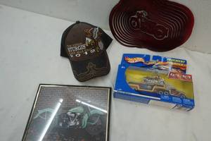 lot 117 image: Hot Wheels Pavement Pounder and Harley items