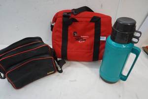 lot 122 image: Thermos and two padded bags