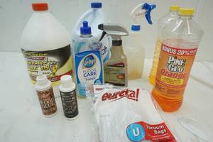 lot 129 image: Cleaner and floor care items