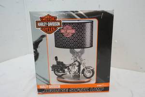lot 154 image: Harley lamp