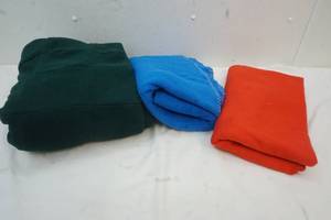 lot 184 image: plush sofa throws