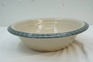 lot 210 image: stoneware bowl