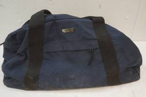 lot 228 image: duffle bag