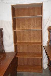 lot 268 image: book shelf
