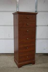 lot 269 image: dresser