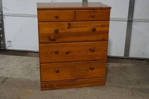 lot 295 image: dresser