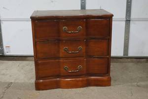 lot 296 image: end table