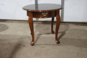 lot 309 image: side table