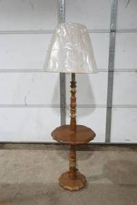 lot 314 image: floor lamp