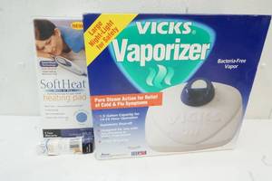 lot 319 image: New Vicks Vaporizer, Soft Heat Heating Pad