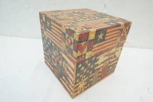 lot 321 image: Decorative Storage Box