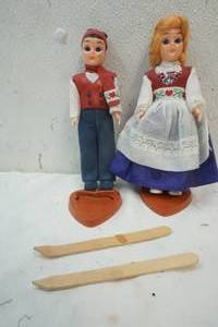 lot 368 image: 7Vintage Doll Set Boy and Girl