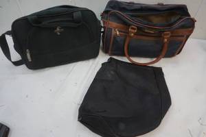 lot 383 image: 3 different Travel Bags