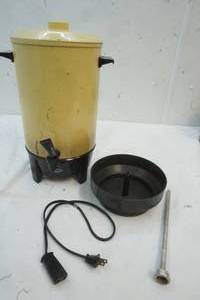 lot 391 image: West Bend 30 cup Coffee Pot