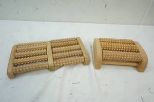 lot 401 image: Foot Massagers