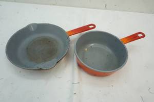 lot 436 image: 2 Cast Iron cooking pots